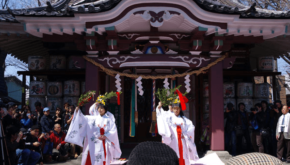 france-japon-Kanamara-Matsuri-fete-penis-Kanayama