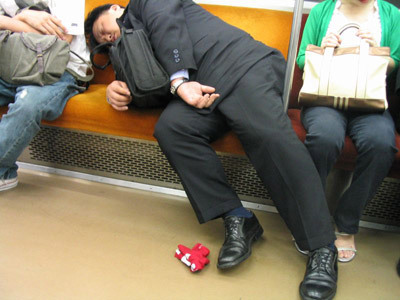 france japon japonais dormir metro