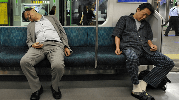 france japon japonais dormir metro
