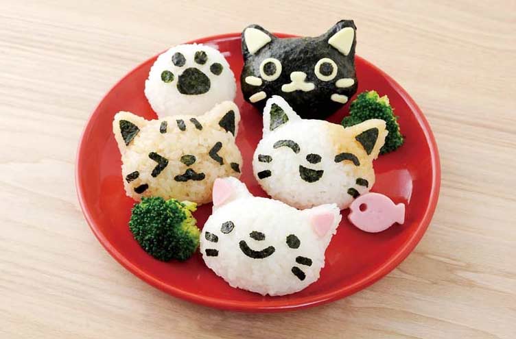 france japon cuisine omusubi nyan et le petit accessoire pour creer des boulettes de riz en forme de chat